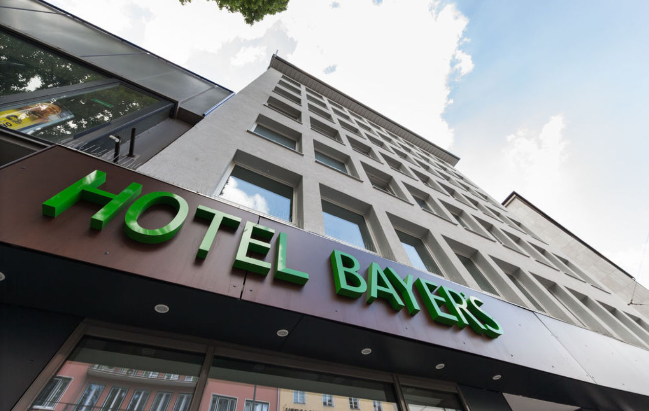 Munich - Hotel Bayers, front elevation