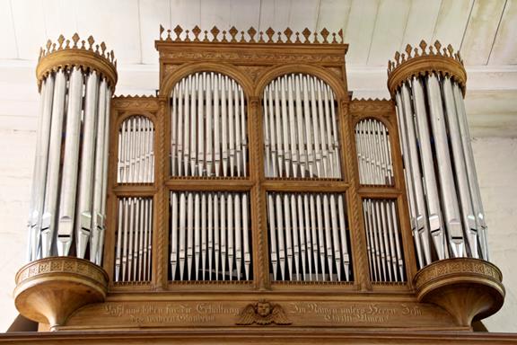 Lübow - Pipe organ.