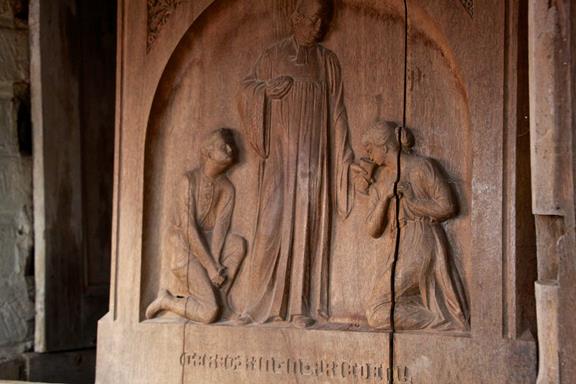 Lübow - Wood carving.