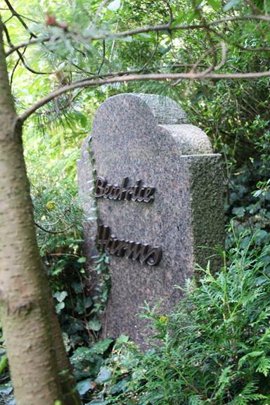 Harms, Beatrice - Headstone 2
