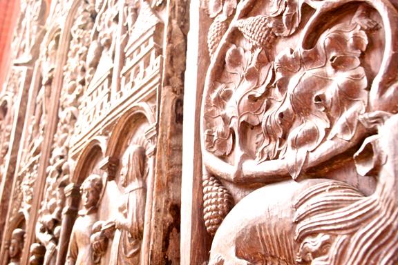 Wismar - St. Nikolai wall sculpture.